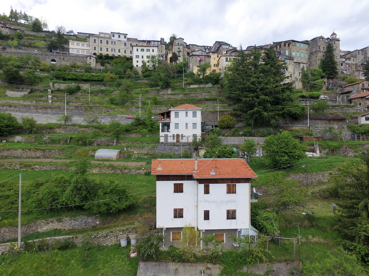 Casa Vacanze Da Oscar Villa Triora Exterior foto