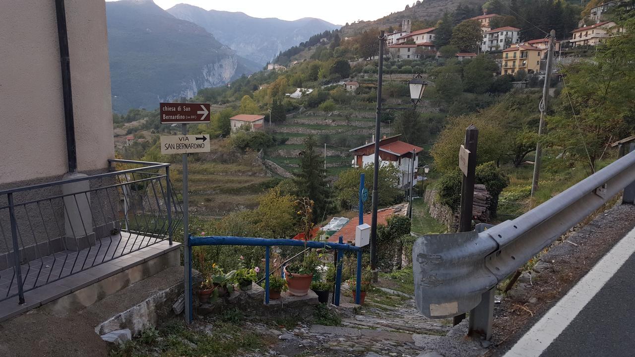 Casa Vacanze Da Oscar Villa Triora Exterior foto